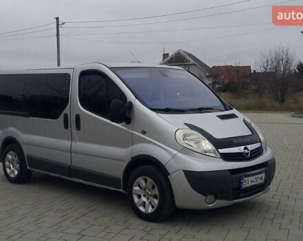 Сірий Опель Віваро, об'ємом двигуна 2 л та пробігом 254 тис. км за 9000 $, фото 7 на Automoto.ua