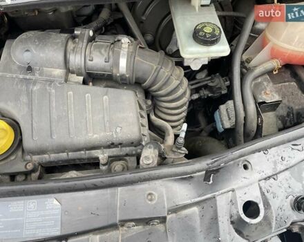 Серый Опель Виваро, объемом двигателя 2 л и пробегом 266 тыс. км за 8500 $, фото 15 на Automoto.ua