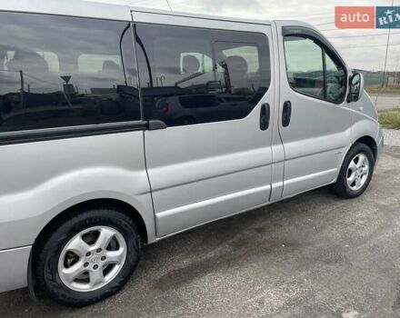 Серый Опель Виваро, объемом двигателя 2 л и пробегом 266 тыс. км за 8500 $, фото 10 на Automoto.ua