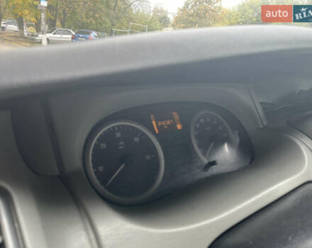 Серый Опель Виваро, объемом двигателя 2 л и пробегом 340 тыс. км за 10000 $, фото 4 на Automoto.ua