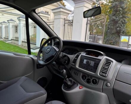 Сірий Опель Віваро, об'ємом двигуна 2.5 л та пробігом 160 тис. км за 7500 $, фото 9 на Automoto.ua