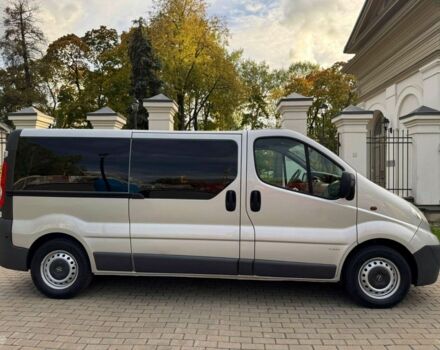 Сірий Опель Віваро, об'ємом двигуна 2.5 л та пробігом 160 тис. км за 7500 $, фото 16 на Automoto.ua