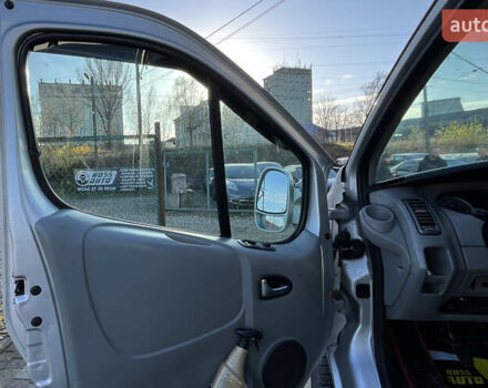 Сірий Опель Віваро, об'ємом двигуна 2 л та пробігом 404 тис. км за 7300 $, фото 13 на Automoto.ua