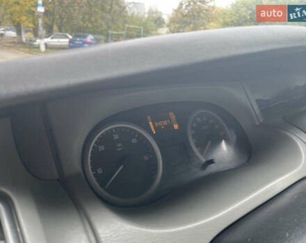 Серый Опель Виваро, объемом двигателя 2 л и пробегом 340 тыс. км за 10000 $, фото 5 на Automoto.ua