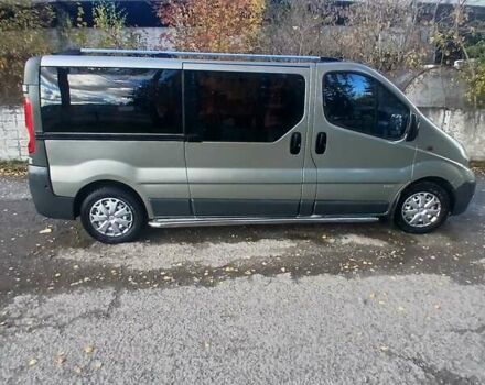 Сірий Опель Віваро, об'ємом двигуна 2 л та пробігом 212 тис. км за 10000 $, фото 6 на Automoto.ua