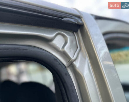 Серый Опель Виваро, объемом двигателя 2 л и пробегом 320 тыс. км за 9000 $, фото 44 на Automoto.ua