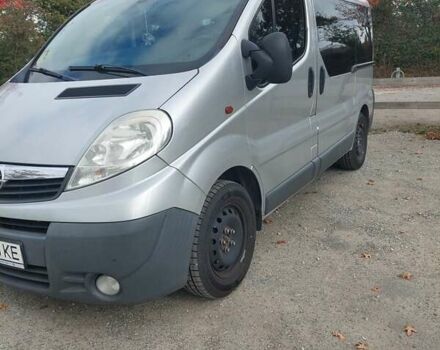 Серый Опель Виваро, объемом двигателя 2 л и пробегом 330 тыс. км за 7881 $, фото 1 на Automoto.ua