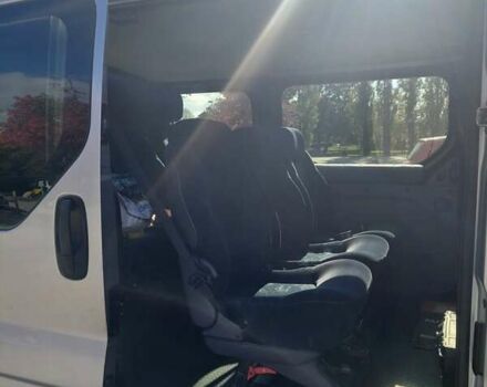 Серый Опель Виваро, объемом двигателя 2 л и пробегом 330 тыс. км за 7881 $, фото 9 на Automoto.ua