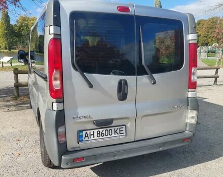 Серый Опель Виваро, объемом двигателя 2 л и пробегом 330 тыс. км за 7881 $, фото 6 на Automoto.ua