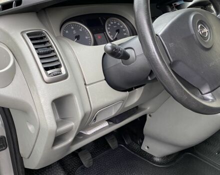 Сірий Опель Віваро, об'ємом двигуна 2 л та пробігом 290 тис. км за 10000 $, фото 12 на Automoto.ua