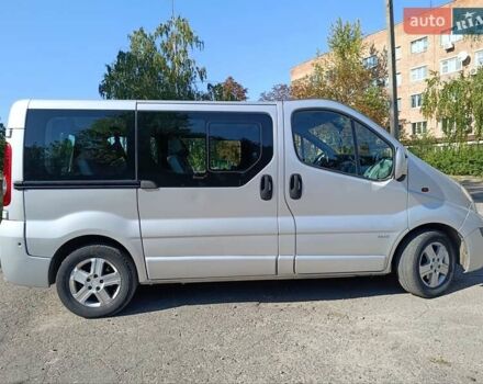 Серый Опель Виваро, объемом двигателя 2.46 л и пробегом 303 тыс. км за 10750 $, фото 9 на Automoto.ua