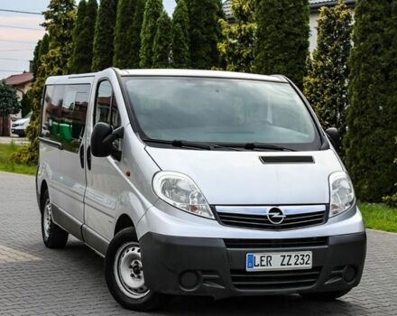 Серый Опель Виваро, объемом двигателя 2.5 л и пробегом 261 тыс. км за 7100 $, фото 5 на Automoto.ua