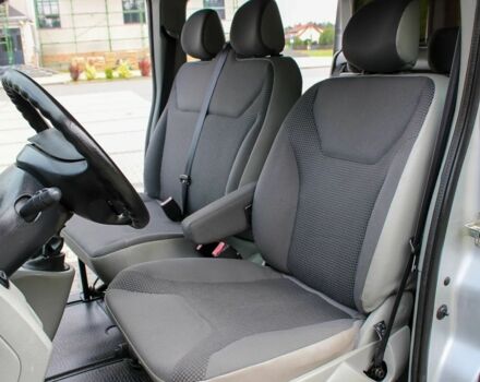 Серый Опель Виваро, объемом двигателя 2.5 л и пробегом 261 тыс. км за 7100 $, фото 12 на Automoto.ua