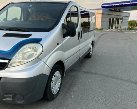 Серый Опель Виваро, объемом двигателя 2 л и пробегом 240 тыс. км за 7000 $, фото 2 на Automoto.ua