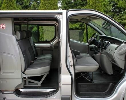 Серый Опель Виваро, объемом двигателя 2.5 л и пробегом 261 тыс. км за 7050 $, фото 17 на Automoto.ua