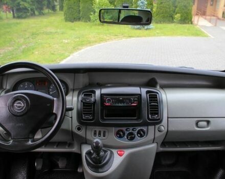 Серый Опель Виваро, объемом двигателя 2.5 л и пробегом 261 тыс. км за 7100 $, фото 13 на Automoto.ua