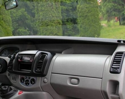 Серый Опель Виваро, объемом двигателя 2.5 л и пробегом 261 тыс. км за 7050 $, фото 14 на Automoto.ua