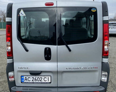 Серый Опель Виваро, объемом двигателя 2.5 л и пробегом 316 тыс. км за 11200 $, фото 6 на Automoto.ua