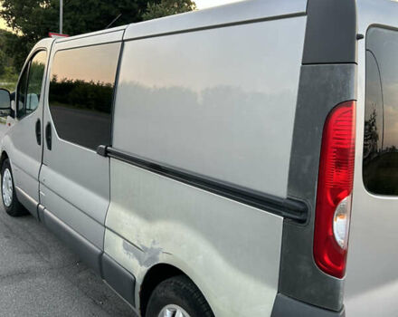 Серый Опель Виваро, объемом двигателя 2 л и пробегом 240 тыс. км за 7000 $, фото 14 на Automoto.ua