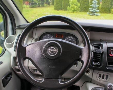 Серый Опель Виваро, объемом двигателя 2.5 л и пробегом 261 тыс. км за 7100 $, фото 10 на Automoto.ua
