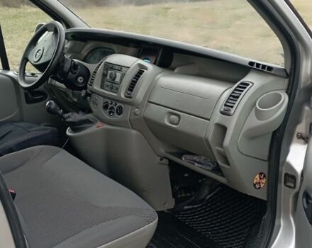 Серый Опель Виваро, объемом двигателя 0 л и пробегом 318 тыс. км за 10300 $, фото 2 на Automoto.ua
