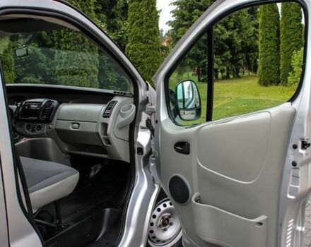 Серый Опель Виваро, объемом двигателя 2.5 л и пробегом 261 тыс. км за 7100 $, фото 11 на Automoto.ua