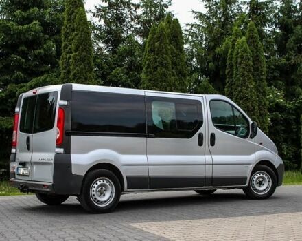 Серый Опель Виваро, объемом двигателя 2.5 л и пробегом 261 тыс. км за 7100 $, фото 15 на Automoto.ua