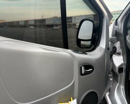 Сірий Опель Віваро, об'ємом двигуна 2.5 л та пробігом 317 тис. км за 11700 $, фото 5 на Automoto.ua