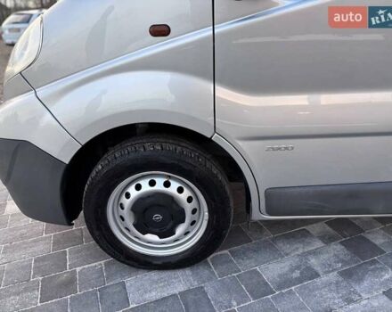 Сірий Опель Віваро, об'ємом двигуна 2 л та пробігом 243 тис. км за 13499 $, фото 24 на Automoto.ua