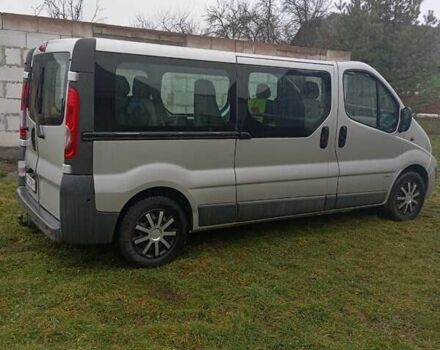 Серый Опель Виваро, объемом двигателя 2.5 л и пробегом 233 тыс. км за 15000 $, фото 1 на Automoto.ua