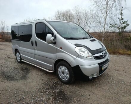 Серый Опель Виваро, объемом двигателя 2 л и пробегом 290 тыс. км за 10300 $, фото 3 на Automoto.ua