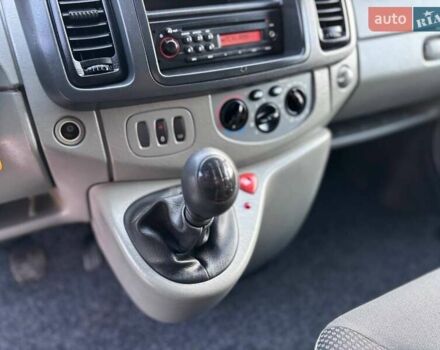 Сірий Опель Віваро, об'ємом двигуна 2 л та пробігом 243 тис. км за 13499 $, фото 12 на Automoto.ua