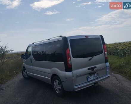 Сірий Опель Віваро, об'ємом двигуна 2.5 л та пробігом 248 тис. км за 13650 $, фото 3 на Automoto.ua