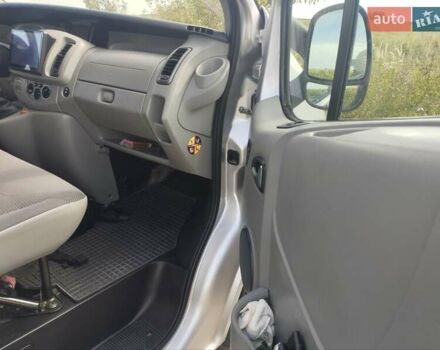 Сірий Опель Віваро, об'ємом двигуна 2.5 л та пробігом 248 тис. км за 13650 $, фото 29 на Automoto.ua