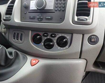 Серый Опель Виваро, объемом двигателя 2 л и пробегом 290 тыс. км за 10300 $, фото 26 на Automoto.ua