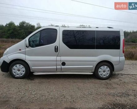 Серый Опель Виваро, объемом двигателя 2 л и пробегом 290 тыс. км за 10300 $, фото 3 на Automoto.ua