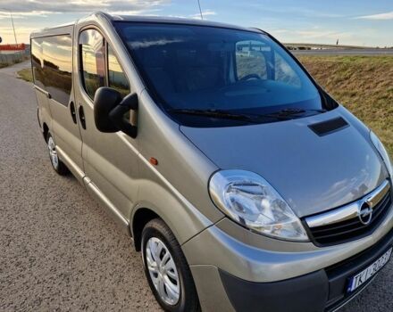 Серый Опель Виваро, объемом двигателя 2 л и пробегом 257 тыс. км за 8000 $, фото 5 на Automoto.ua