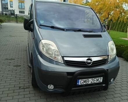 Сірий Опель Віваро, об'ємом двигуна 2 л та пробігом 216 тис. км за 7500 $, фото 4 на Automoto.ua