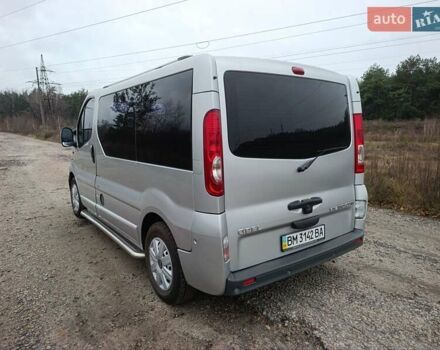 Серый Опель Виваро, объемом двигателя 2 л и пробегом 290 тыс. км за 10300 $, фото 5 на Automoto.ua