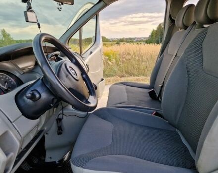 Сірий Опель Віваро, об'ємом двигуна 2 л та пробігом 256 тис. км за 7100 $, фото 21 на Automoto.ua