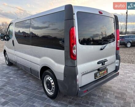 Сірий Опель Віваро, об'ємом двигуна 2 л та пробігом 243 тис. км за 13499 $, фото 4 на Automoto.ua