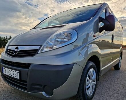 Сірий Опель Віваро, об'ємом двигуна 2 л та пробігом 256 тис. км за 7100 $, фото 1 на Automoto.ua