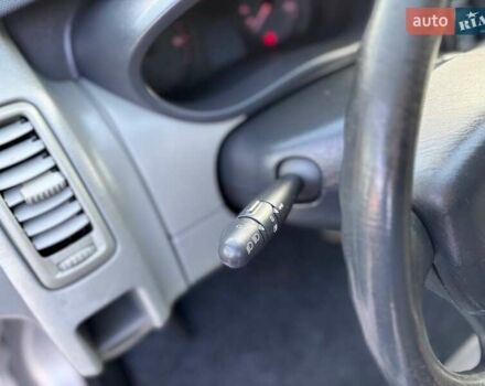 Сірий Опель Віваро, об'ємом двигуна 2 л та пробігом 243 тис. км за 13499 $, фото 10 на Automoto.ua
