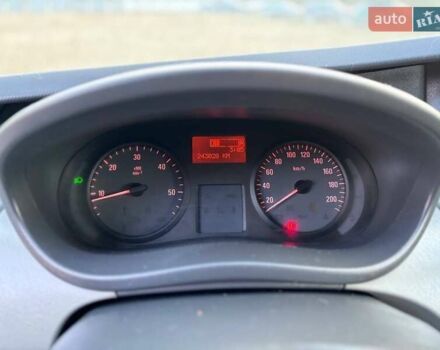 Сірий Опель Віваро, об'ємом двигуна 2 л та пробігом 243 тис. км за 13499 $, фото 13 на Automoto.ua