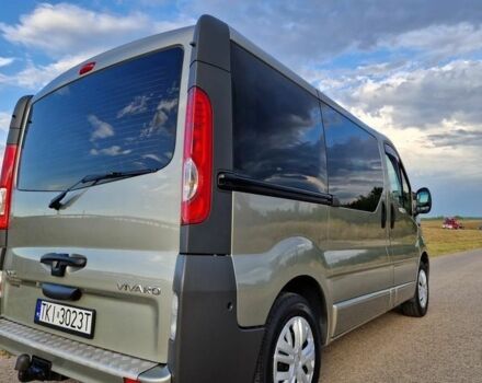 Сірий Опель Віваро, об'ємом двигуна 2 л та пробігом 256 тис. км за 7100 $, фото 4 на Automoto.ua