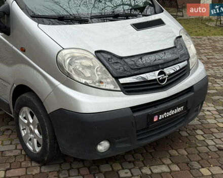 Серый Опель Виваро, объемом двигателя 2 л и пробегом 278 тыс. км за 12700 $, фото 14 на Automoto.ua