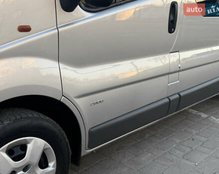 Серый Опель Виваро, объемом двигателя 2 л и пробегом 285 тыс. км за 13950 $, фото 28 на Automoto.ua