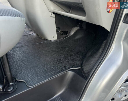 Серый Опель Виваро, объемом двигателя 2 л и пробегом 285 тыс. км за 13950 $, фото 50 на Automoto.ua