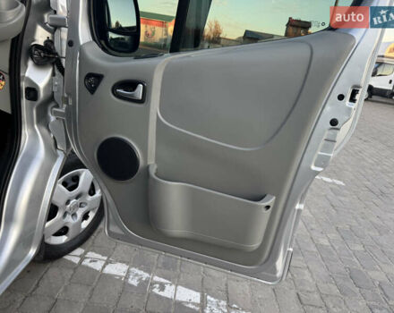 Серый Опель Виваро, объемом двигателя 2 л и пробегом 285 тыс. км за 13950 $, фото 44 на Automoto.ua