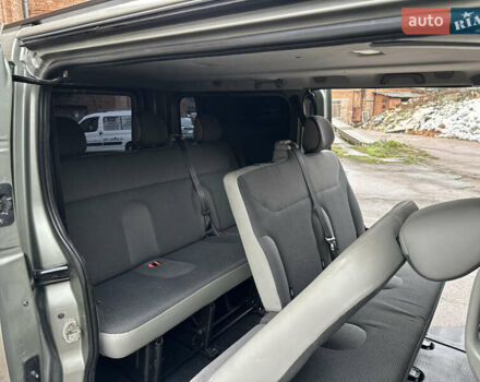 Сірий Опель Віваро, об'ємом двигуна 2 л та пробігом 264 тис. км за 14500 $, фото 14 на Automoto.ua